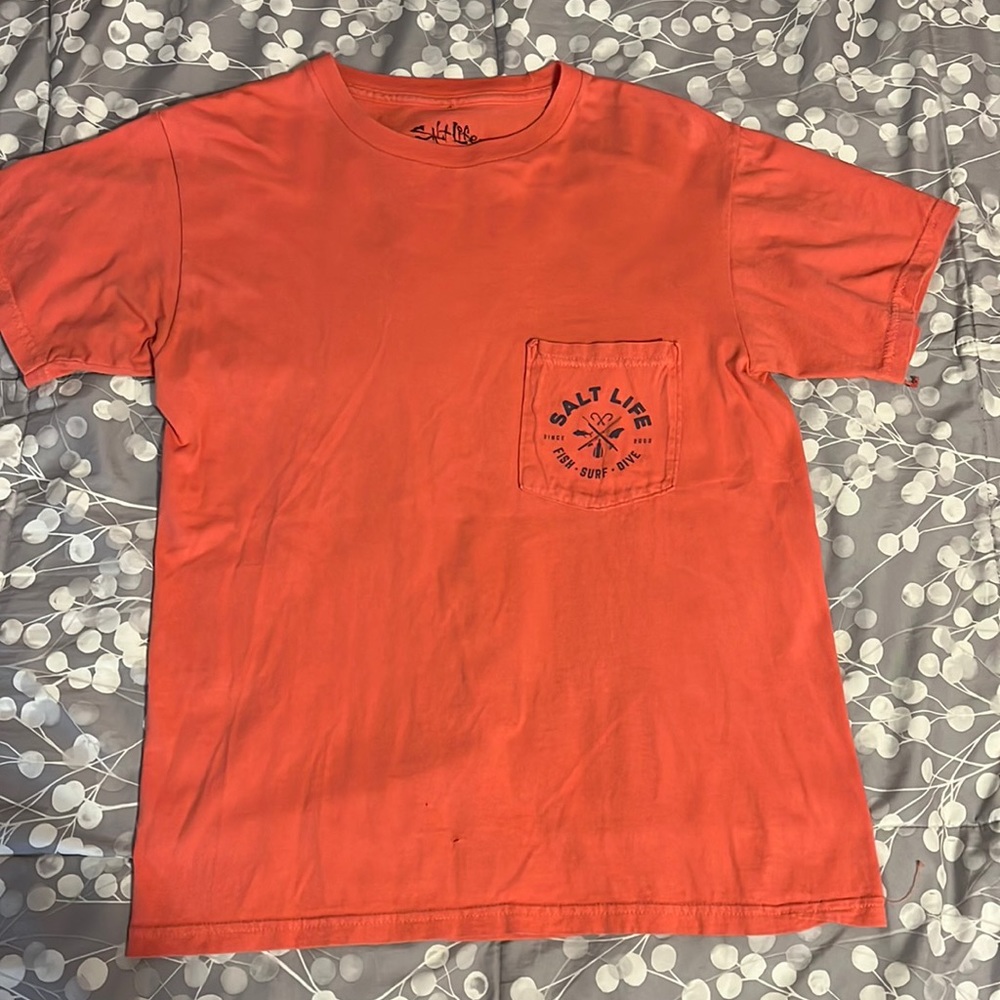 adult medium orange salt life shirt $10